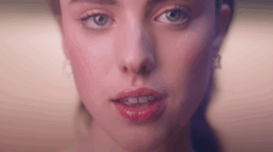 Read more about the article Kojima Offered Margaret Qualley Her Death Stranding Role After Seeing Her In A Perfume Ad