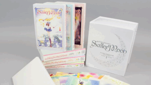 Read more about the article Sailor Moon Premium Manga Box Set Is On Sale For A Great Price At Amazon