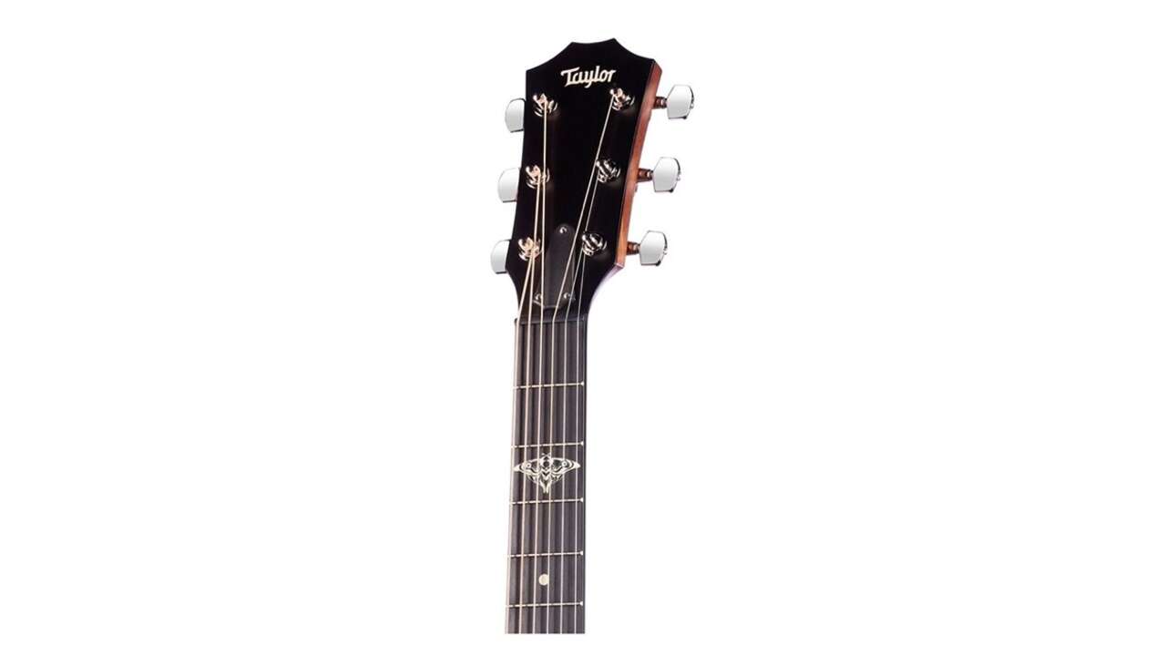 You are currently viewing You Can Buy A Replica Of Ellie's Guitar From The Last Of Us Season 2