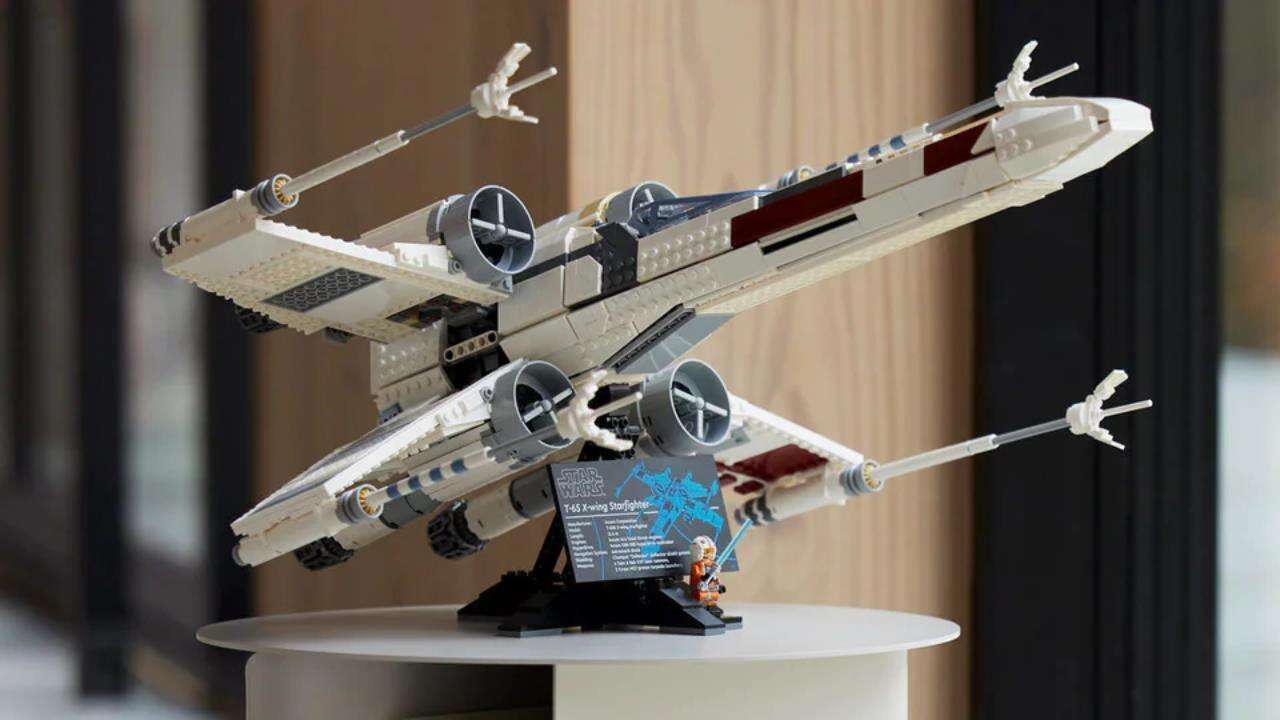 You are currently viewing X-Wing Ultimate Collector Series Lego Star Wars Set Gets Rare, Huge Discount