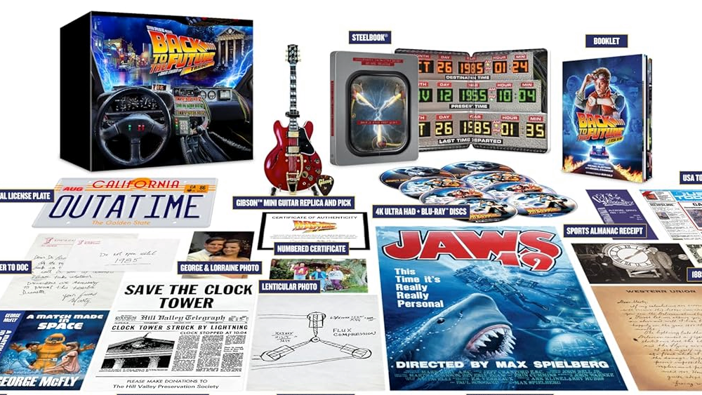 Read more about the article Back To The Future Trilogy Gift Set With Mini Gibson Guitar Replica Restocked At Amazon