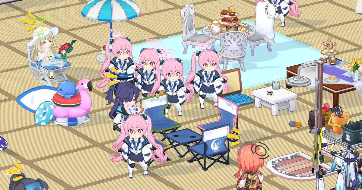 You are currently viewing In rare show of hacking for joy, Blue Archive player fills the world with clones of their favourite character