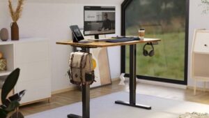 Read more about the article This Popular Electric Standing Desk Is Discounted To Only $95 For A Limited Time