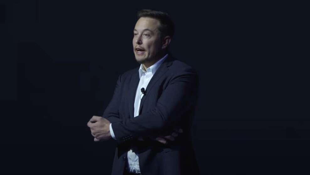 You are currently viewing The Pope Says He's Concerned About How Much Money CEOs Like Elon Musk Make
